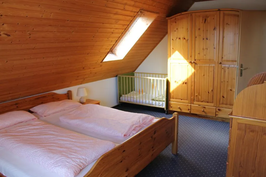 GLÜCKSHAUS Ferienwohnung-1